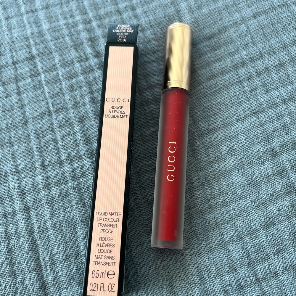 Gucci Liquid Matte Lipstick in Goldie Red #25